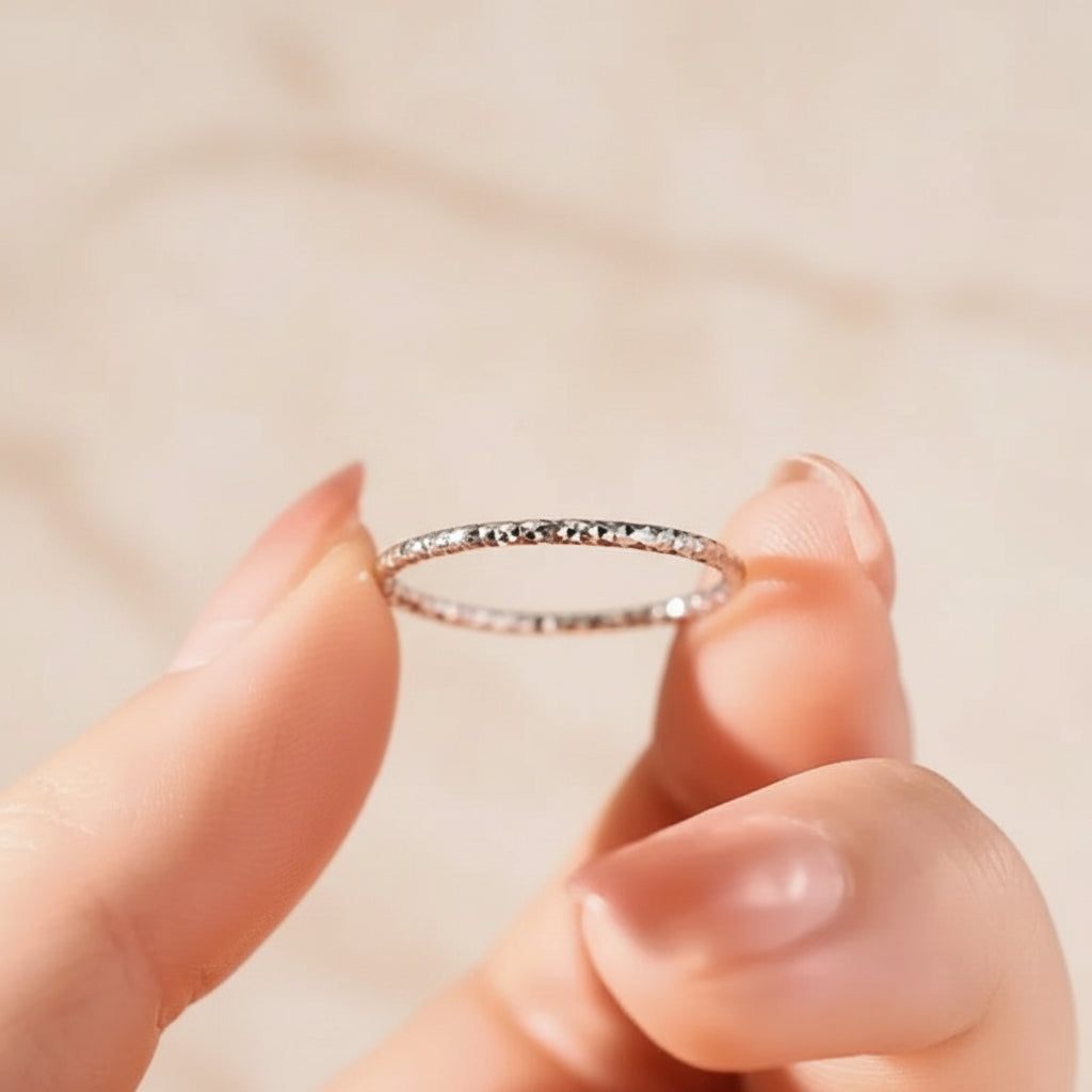 Bague Lumëa Fil d'Or - Anneau Fin Empilable